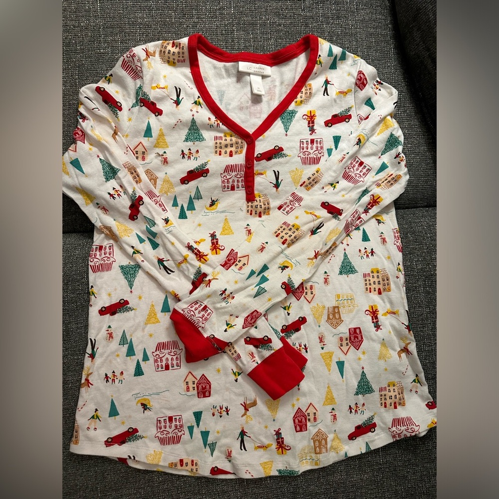 Lauren Conrad size M women’s pajamas - holiday village decor - worn once!
